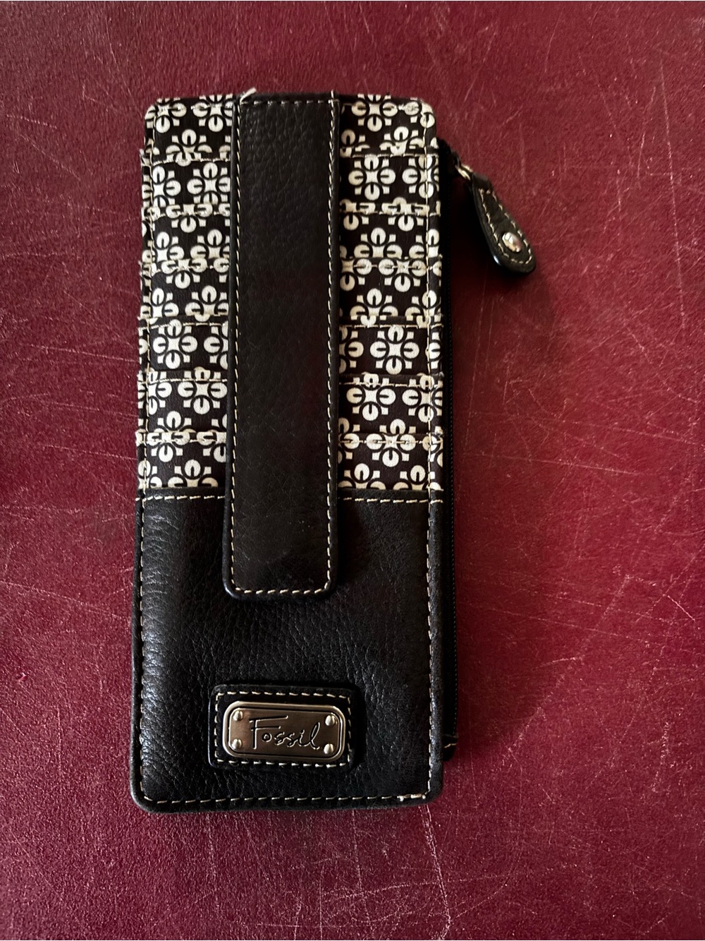 Fossil Black and White Patterned Leather Wallet